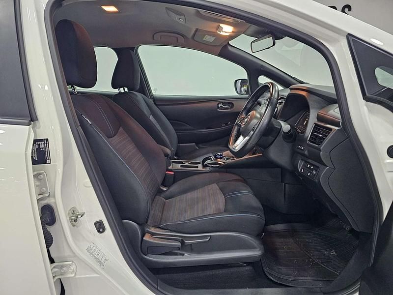 Used Nissan Leaf Acenta 110 kW (150 HP) 2020 White Hatchback