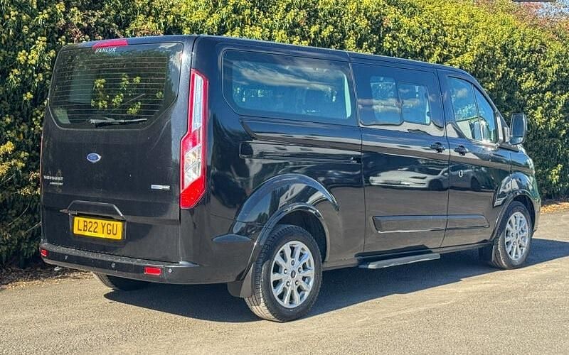 Used Ford Tourneo Titanium 131 HP (96 kW) 2023 MPV
