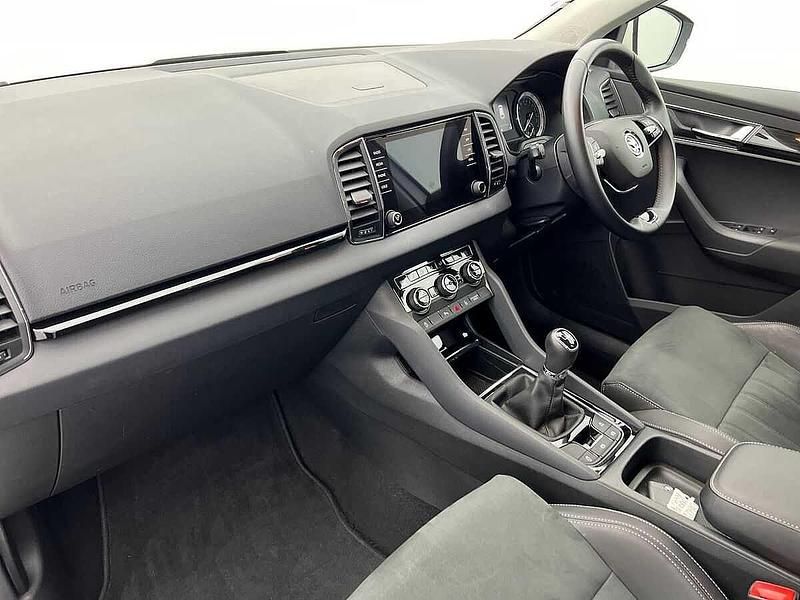 Used Skoda Karoq SE L 110 HP (80 kW) 2022 Candy white SUV