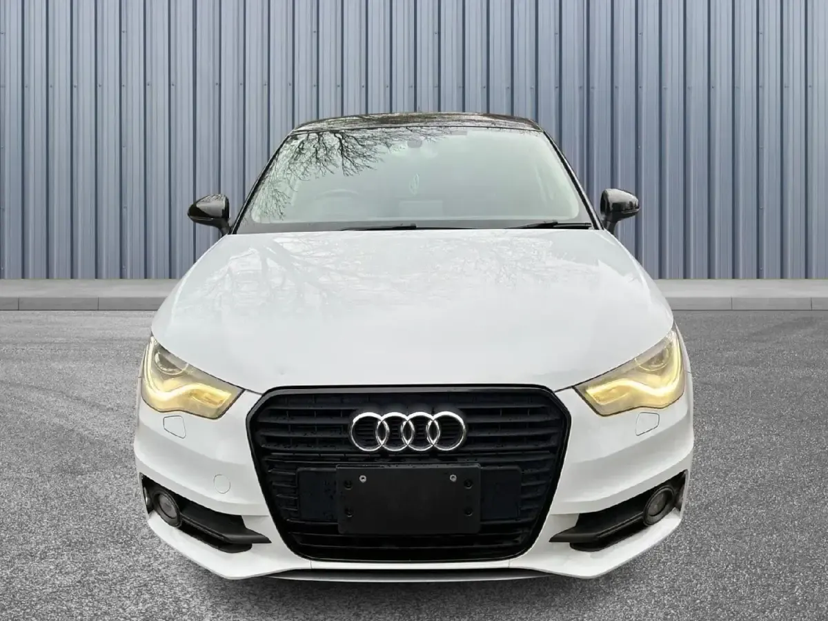 Begagnad Audi A1 Sportback S-Line 185 HK (136 kW) 2014 Vit Halvkombi