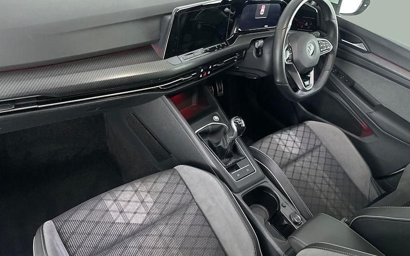 Used 2024 VW Golf VIII R-line Hatchback | £18,819 (Good price) - Image 1/2