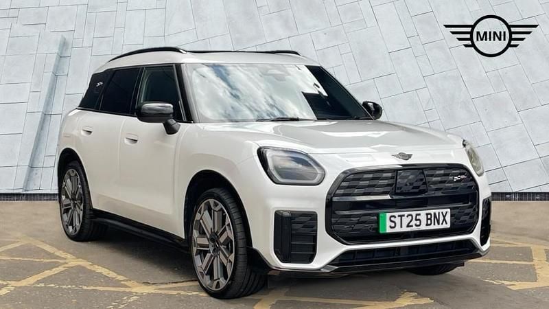 White Used 2025 Mini Countryman SUV | £33,490 (Fair price) - Image 1/4