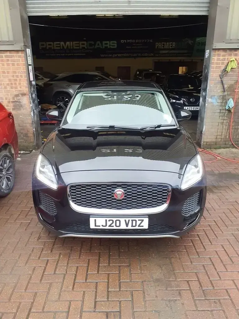 Begagnad Jaguar E-Pace S 200 HK (147 kW) 2020 Svart SUV