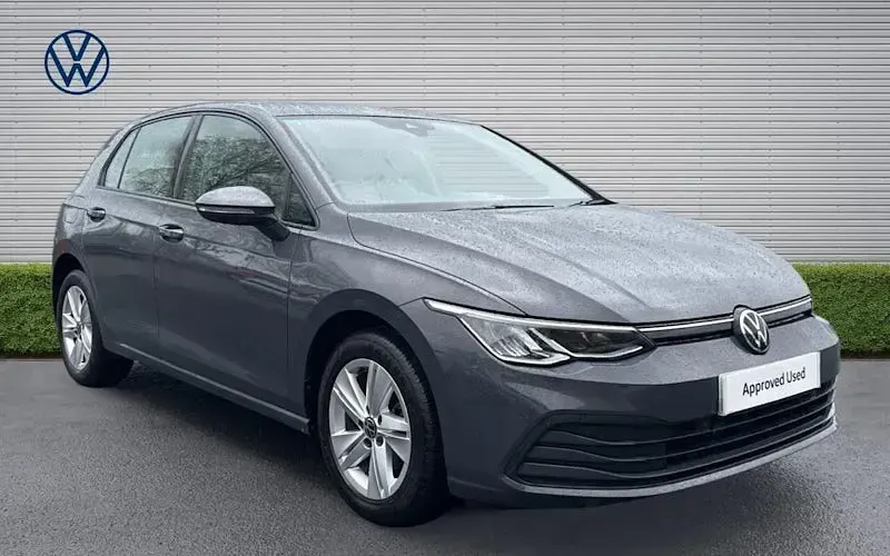 Used VW Golf VIII Life 150 HP (110 kW) 2022 Hatchback
