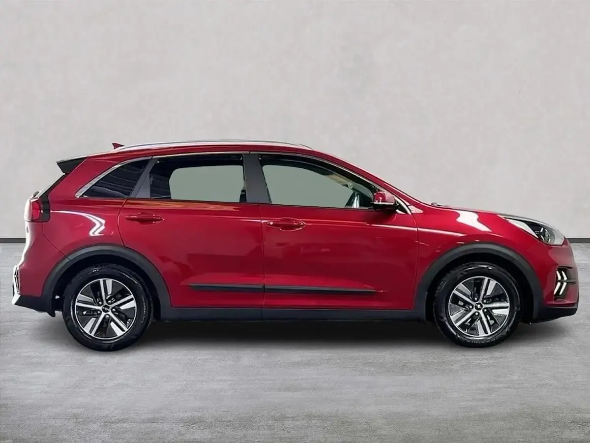 Used Kia Niro 2022 Red SUV