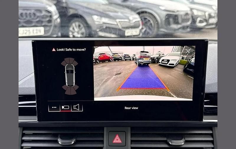 Used Audi A4 S-Line 200 HP (147 kW) 2023 White Estate