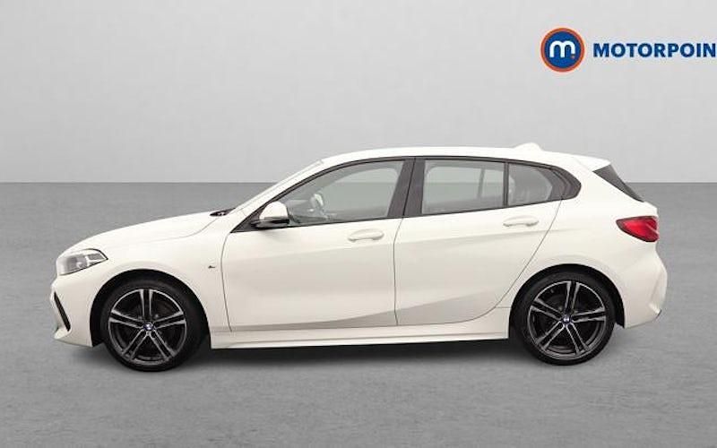 Used BMW 118 M Sport 140 HP (102 kW) 2019 White Hatchback