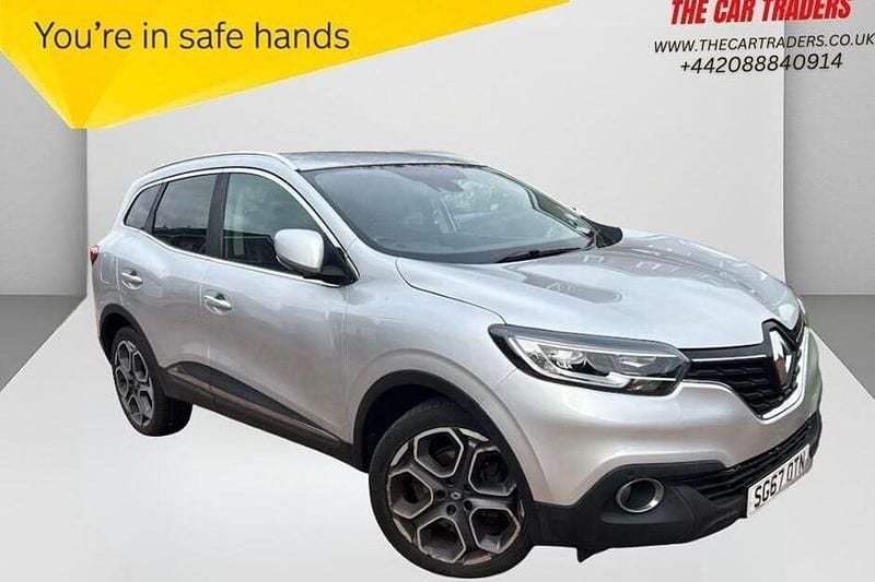 Silver Used 2017 Renault Kadjar Dynamique SUV | £8,888 (Fair price) - Image 1/1