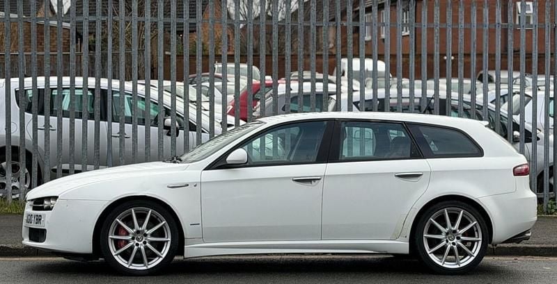 Used Alfa Romeo 159 Lusso 2014 White Estate