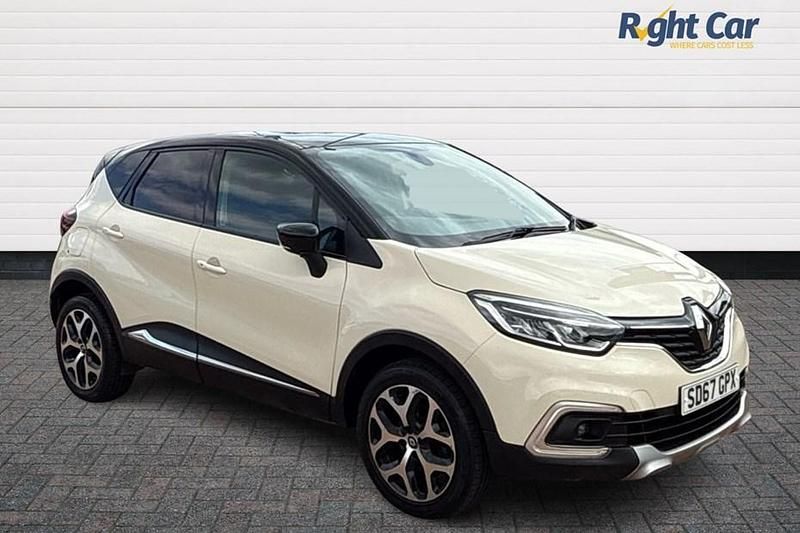 Ivory/black Used 2017 Renault Captur Dynamique SUV | £9,299 (Fair price) - Image 1/1