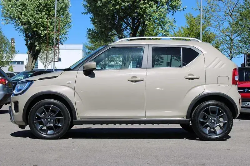 Usado Suzuki Ignis SZ-T 83 HP (61 kW) 2023 Castanho SUV