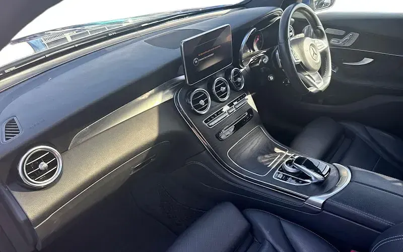 Used Mercedes GLC250 AMG line 204 HP (150 kW) 2018 Blue SUV
