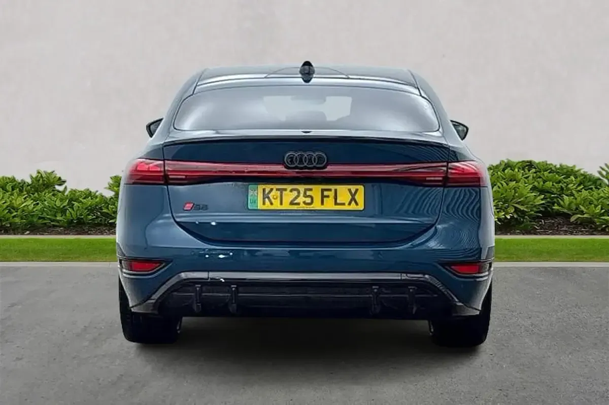 Używany Audi A6 e-tron Advanced 369 kW (503 KM) 2025 Niebieski Hatchback