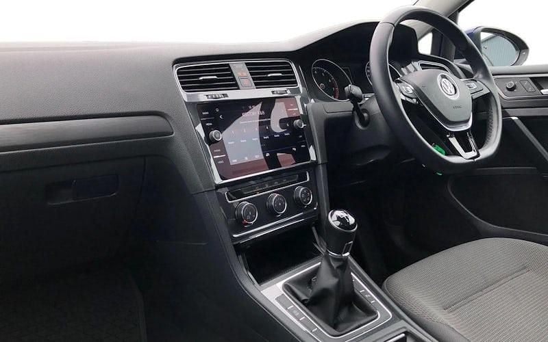 Used VW Golf VII Match 116 HP (85 kW) 2019 Blue Hatchback