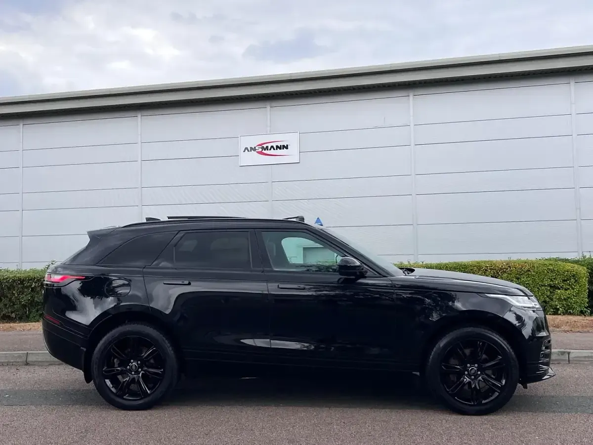 Used Land Rover Range Rover Velar 204 HP (150 kW) 2022 Black SUV