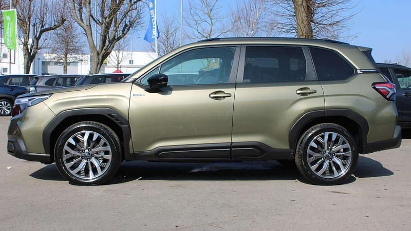 Used Subaru Forester 2025 Green SUV