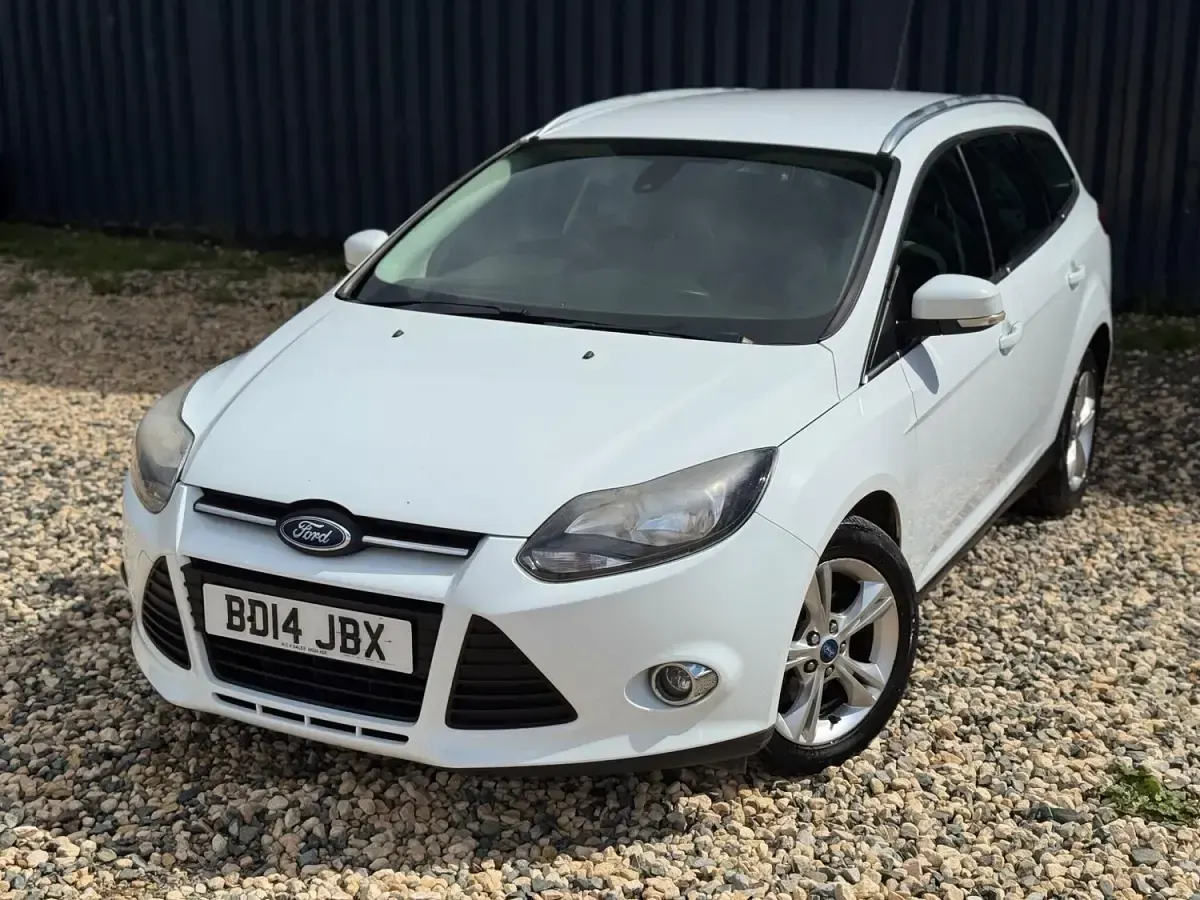 Used Ford Focus Zetec 2014 White Estate