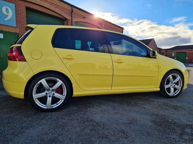 Used VW Golf VI GTI 226 HP (166 kW) 2009 Yellow Hatchback