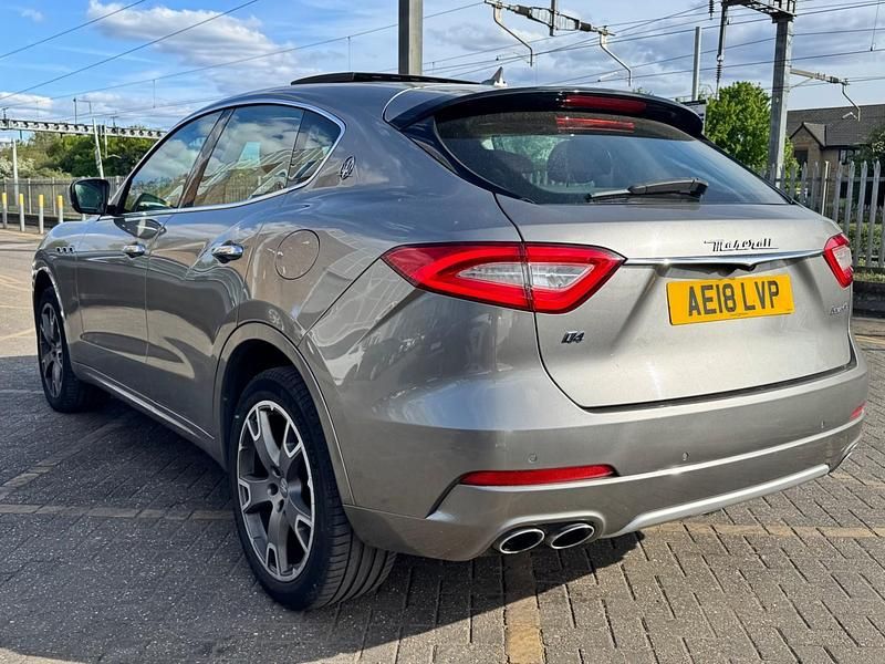 Used Maserati Levante 275 HP (202 kW) 2018 Grey SUV