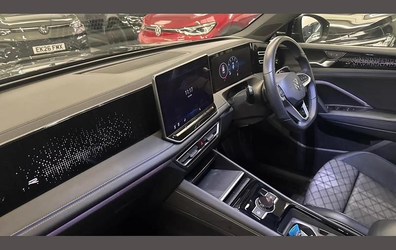 Used VW Tiguan R-line 147 HP (108 kW) 2024 Black SUV