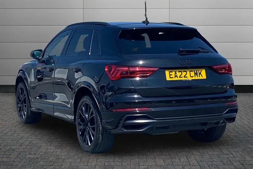 Used Audi Q3 Advanced 200 HP (147 kW) 2022 Black SUV