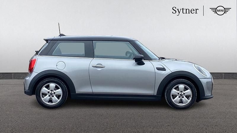 Used Mini Cooper Classic 134 HP (98 kW) 2023 Silver Hatchback