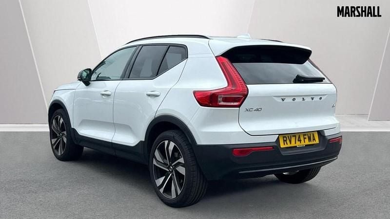 Used Volvo XC40 Ultra 197 HP (144 kW) 2025 White SUV