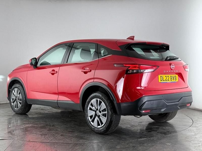 Used Nissan Qashqai Visia 140 HP (102 kW) 2022 Red SUV