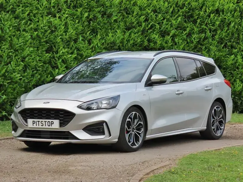 Used Ford Focus ST-Line X 2018 Silver Estate