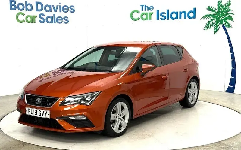 Used Seat Leon FR 190 HP (139 kW) 2019 Orange Hatchback