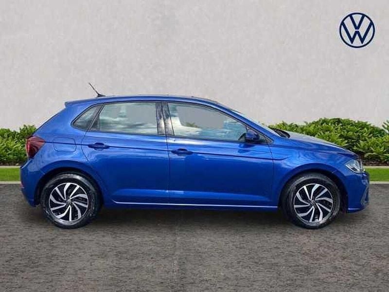 Used VW Polo Life 95 HP (69 kW) 2023 Blue Hatchback