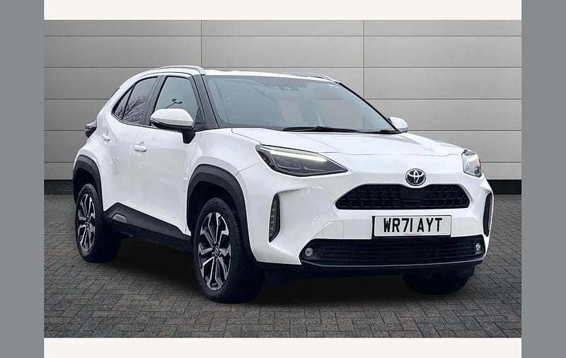 Used Toyota Yaris Cross Design 116 HP (85 kW) 2021 White SUV