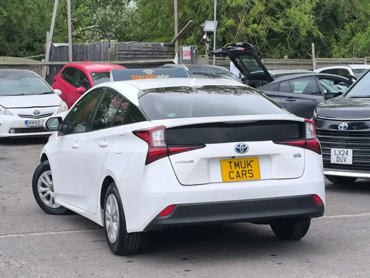 Usado Toyota Prius 122 CV (89 kW) 2020 Blanco Utilitario