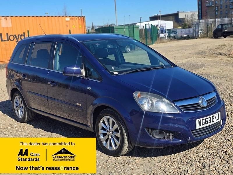 Used Vauxhall Zafira Design Edition 116 HP (85 kW) 2013 Blue MPV