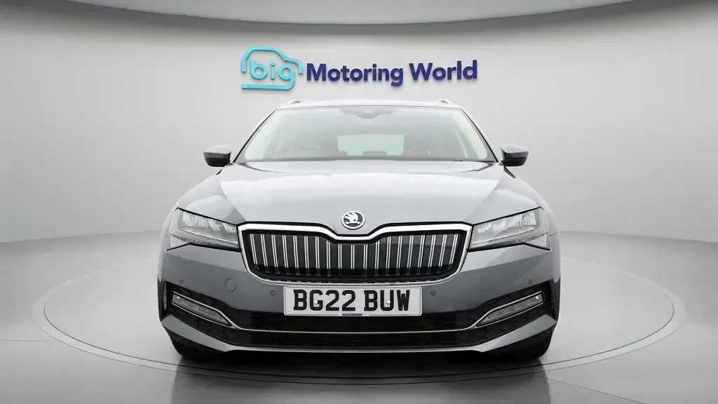 Used Skoda Superb Dynamic 218 HP (160 kW) 2022 Grey Estate