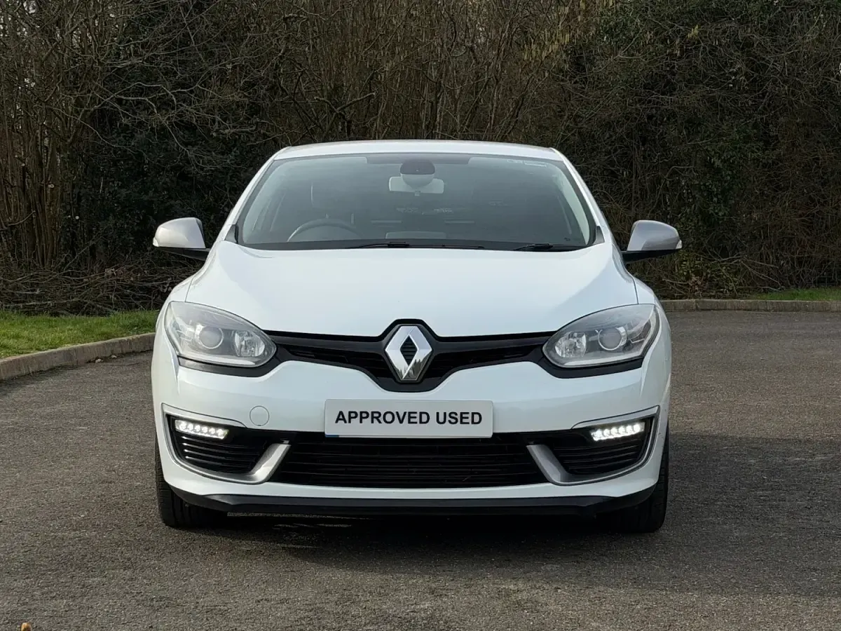Used Renault Mégane GT Line GT-Line 130 HP (95 kW) 2014 White Coupe