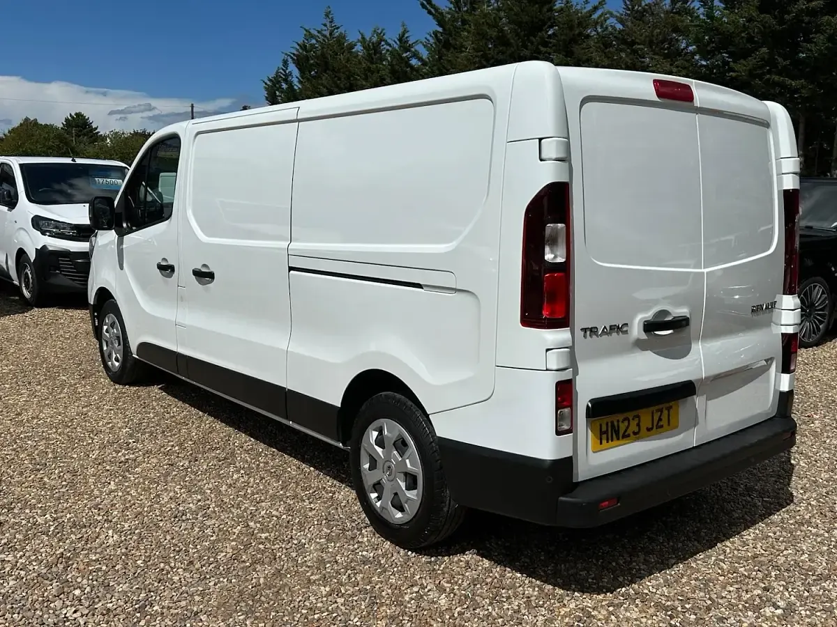 Used Renault Trafic Business 2023 White MPV