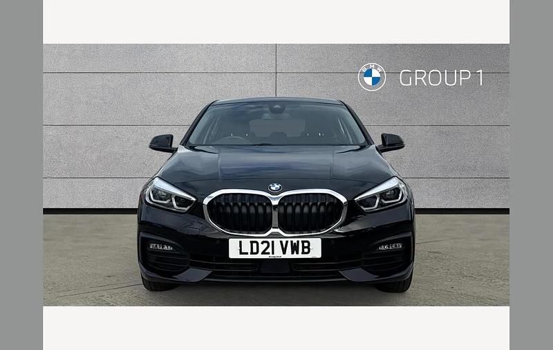 Used BMW 118 Comfort Edition 147 HP (108 kW) 2021 Black Hatchback