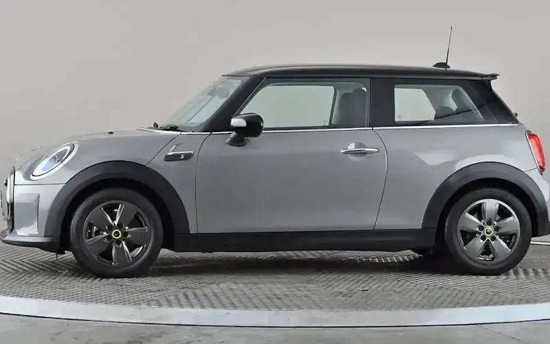 Used Mini Cooper S Level 1 135 kW (184 HP) 2023 Hatchback