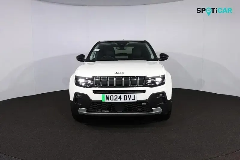Begagnad Jeep Avenger Summit 114 kW (156 HK) 2024 Vit SUV