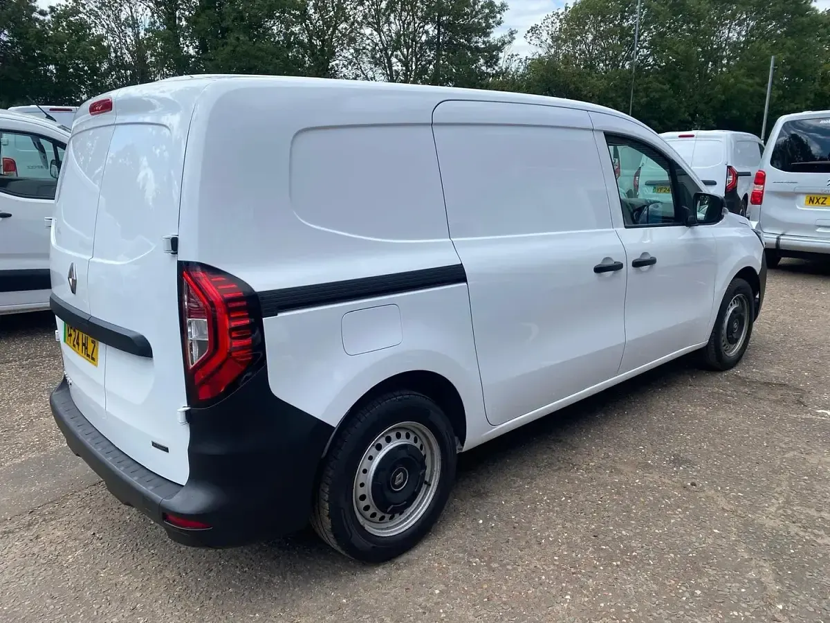 Used Renault Kangoo 89 kW (122 HP) 2024 White MPV