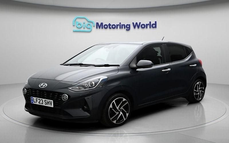 Used Hyundai i10 Premium 67 HP (49 kW) 2023 Grey Hatchback