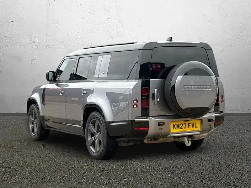 Used Land Rover Defender SE Dynamic 300 HP (220 kW) 2023 Grey SUV