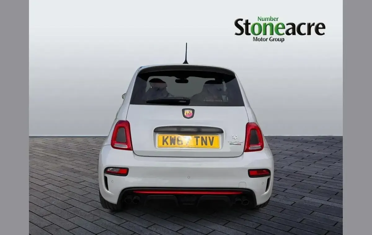 Usado Abarth 595 Competizione 180 HP (132 kW) 2018 Cinzento Citadino