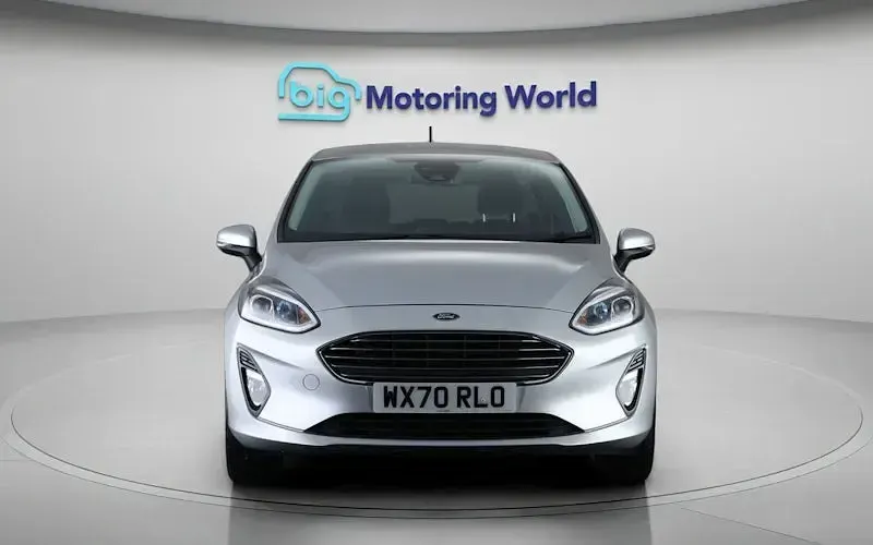 Używany Ford Fiesta Titanium 95 KM (69 kW) 2021 Srebrny Hatchback