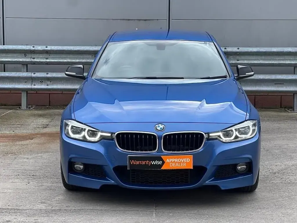Begagnad BMW 320 M Sport 190 HK (139 kW) 2017 Blå Sedan