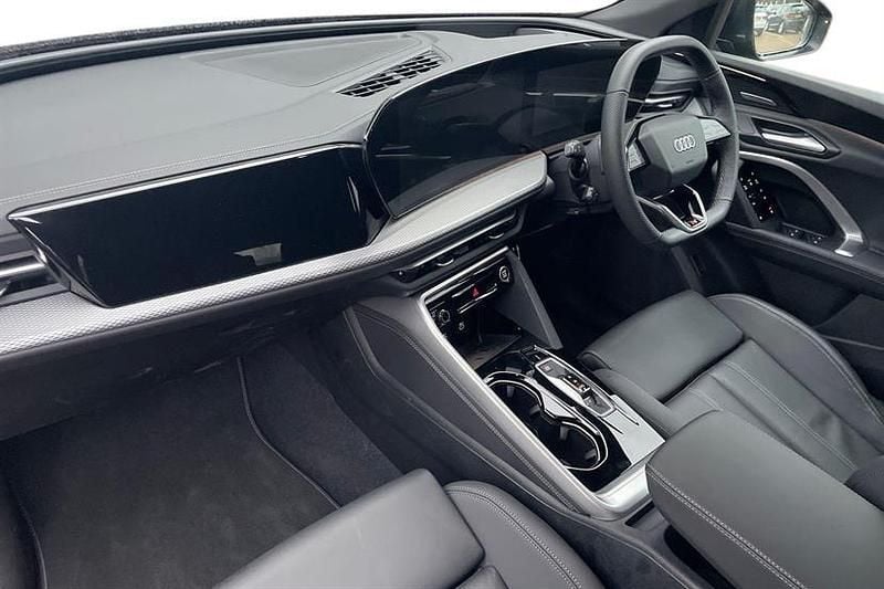 Used Audi Q5 S-Line 204 HP (150 kW) 2025 Volcano grey SUV