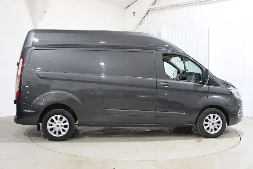 Used Ford Transit Custom Limited 130 HP (95 kW) 2023 Grey Van