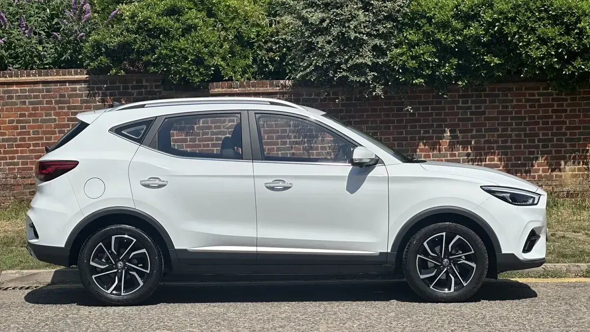 Used MG ZS Exclusive 106 HP (77 kW) 2023 White SUV