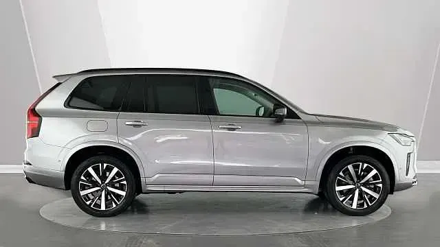 Begagnad Volvo XC90 Plus 247 HK (181 kW) 2026 SUV